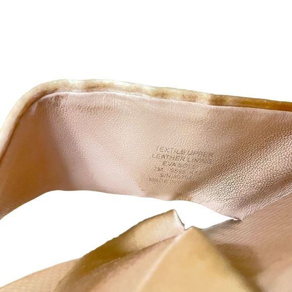 Elegant Cream Women's Sandals - Picture 8 of 10